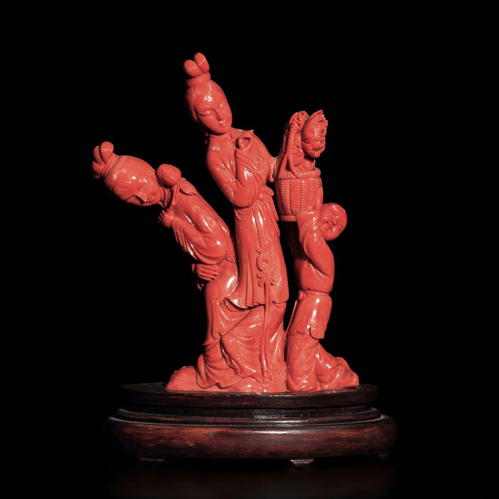 gruppo scolpito in corallo raffigurante fanciulla con bambini, cina, dinastia qing