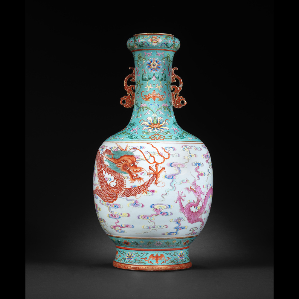 vaso a balaustra in porcellana, famiglia rosa, epoca qianlong